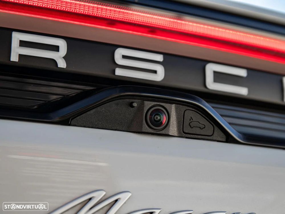 Porsche Macan Electric - 9