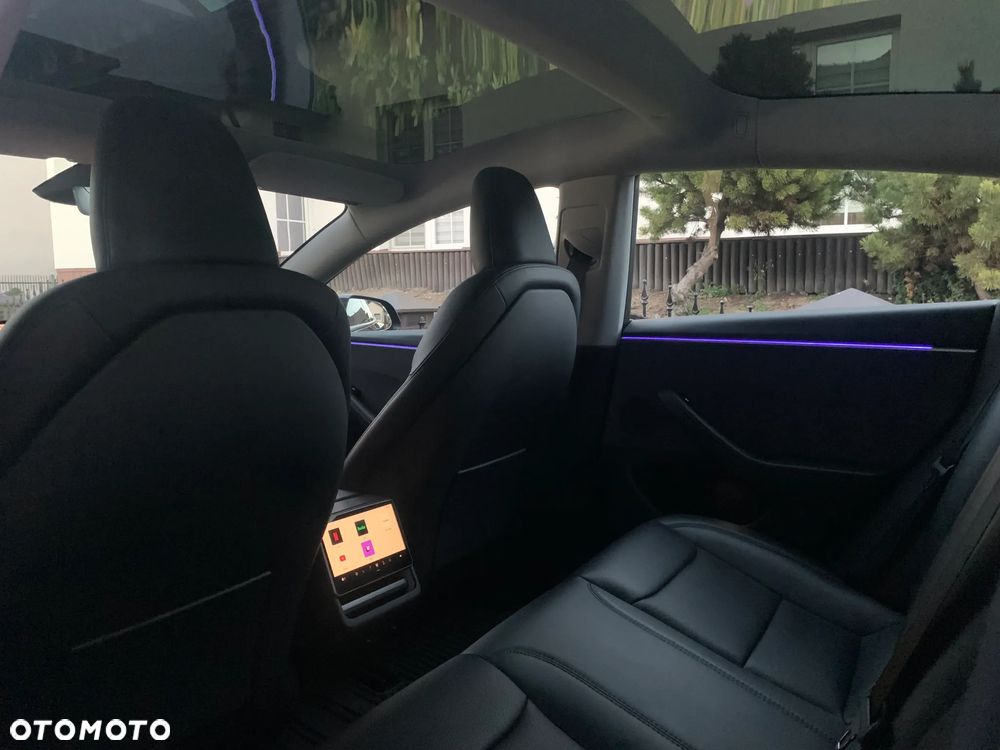 Tesla Model 3 Premium Langstreckenbatterie RWD - 27