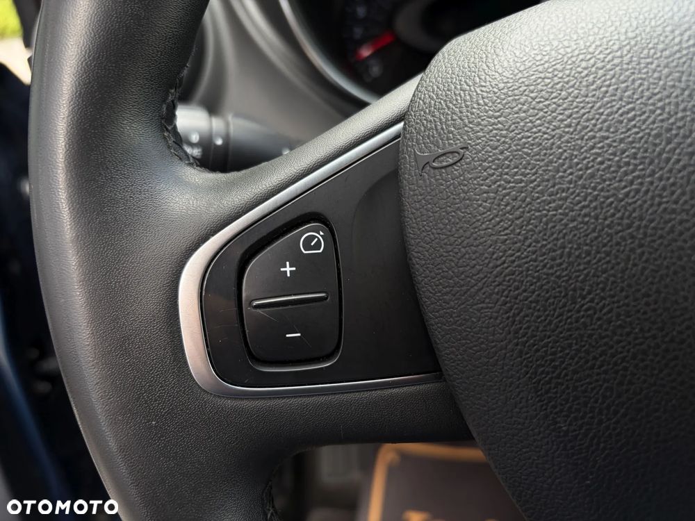 Renault Captur - 22