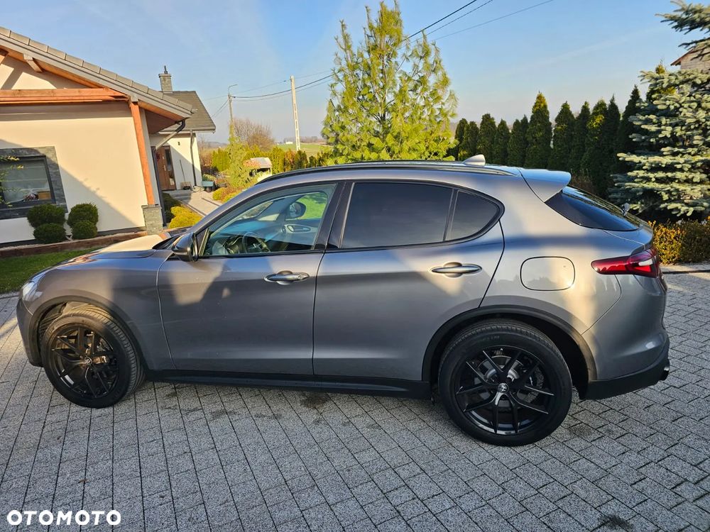 Alfa Romeo Stelvio 2.0 Turbo B-Tech Edition Q4 - 11