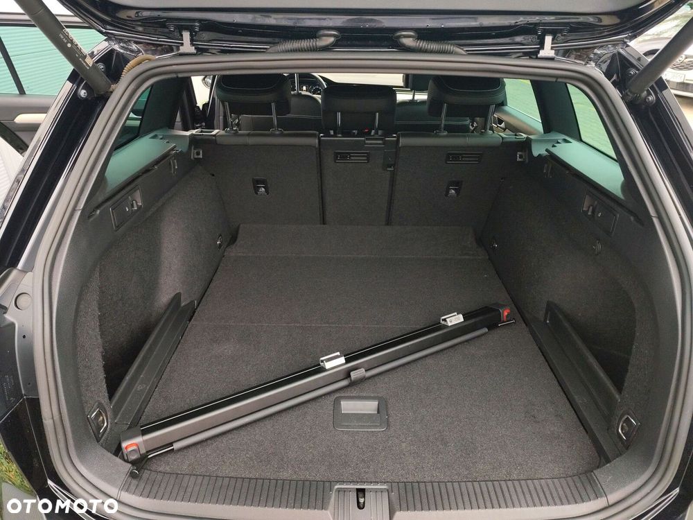 Volkswagen Passat - 18