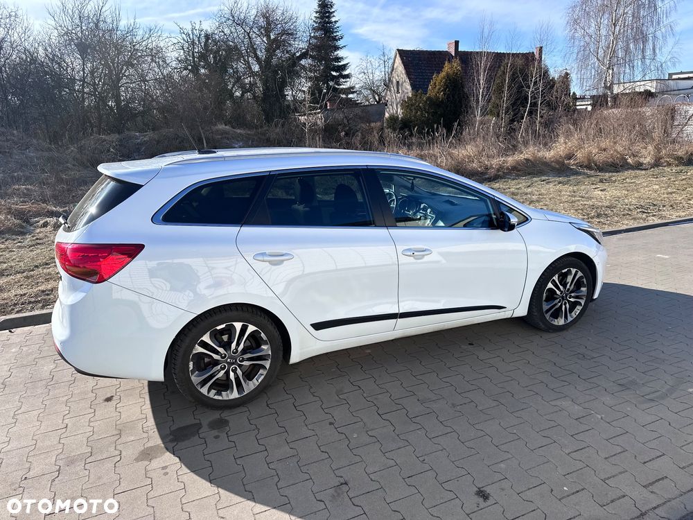 Kia Ceed 1.6 CRDi 128 Platinum Edition - 8
