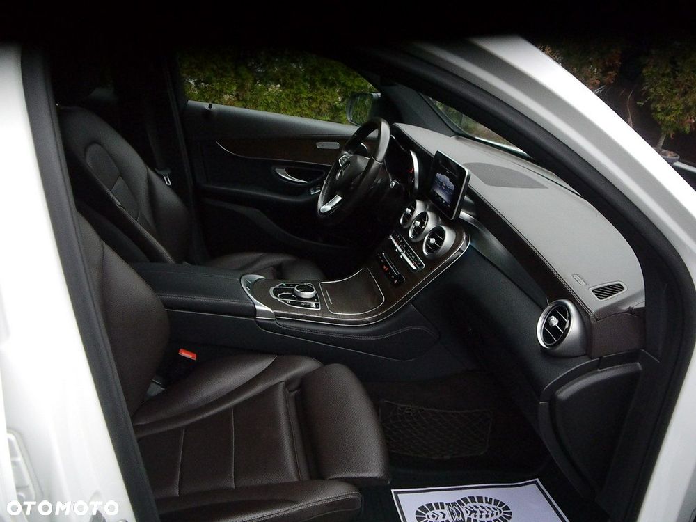 Mercedes-Benz GLC - 26