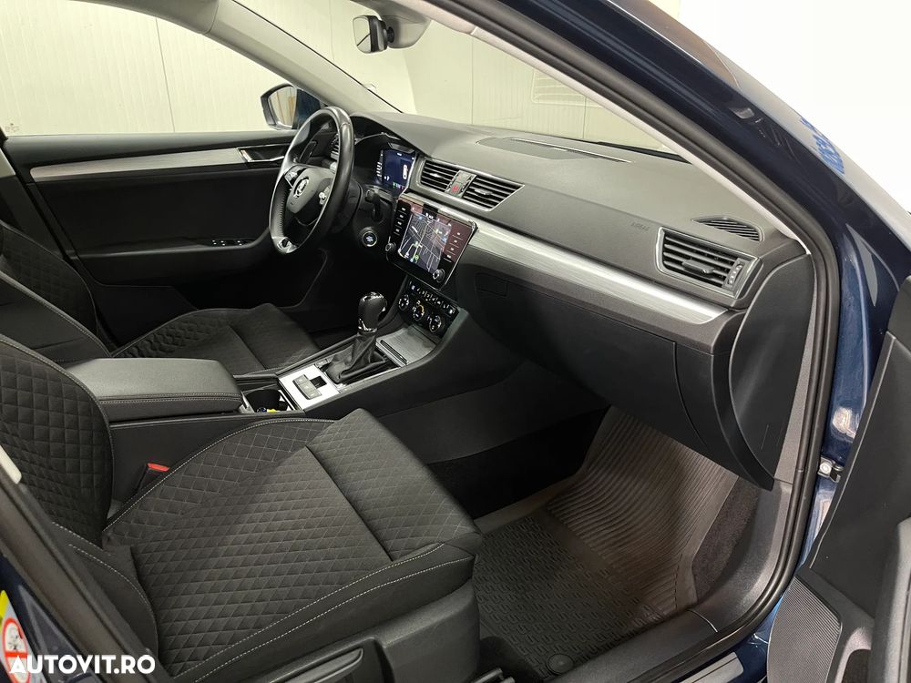 Skoda Superb 2.0 TDI DSG Ambition - 11