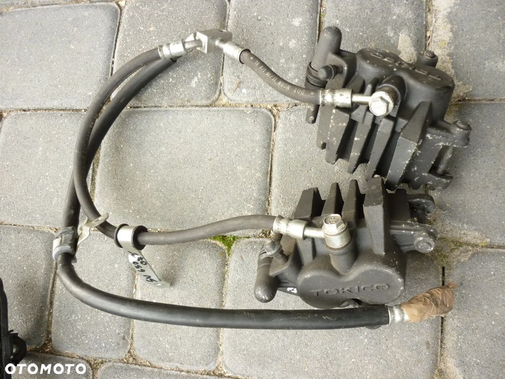 Zaciski hamulcowe Suzuki SV 650 rok 2003-2009 przednie z przewodami