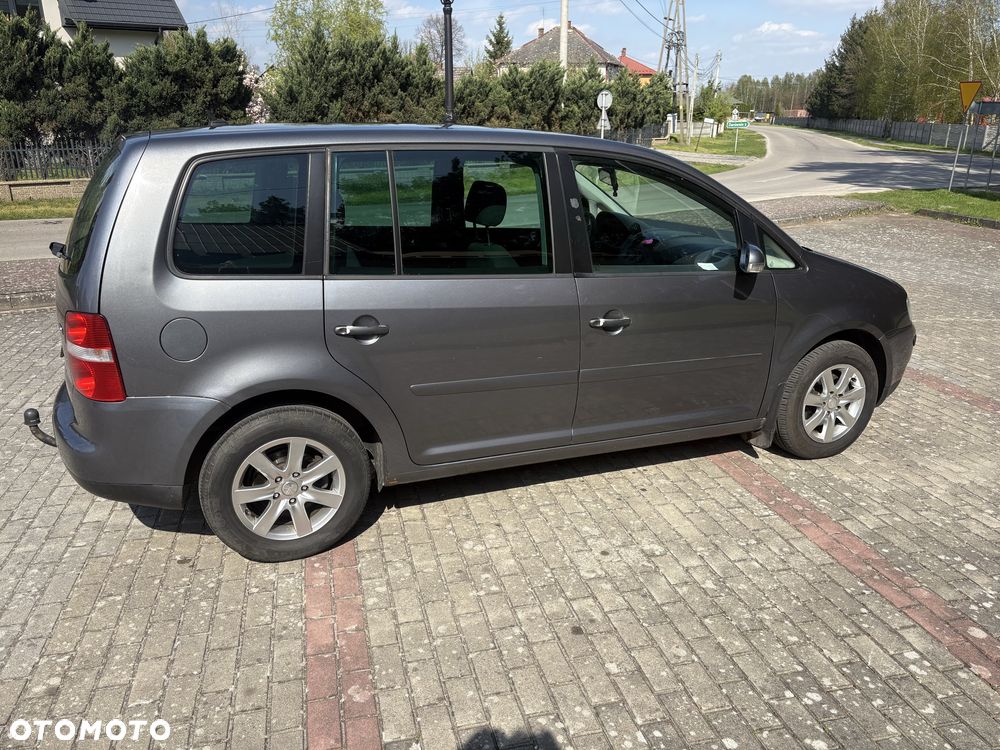 Volkswagen Touran - 7