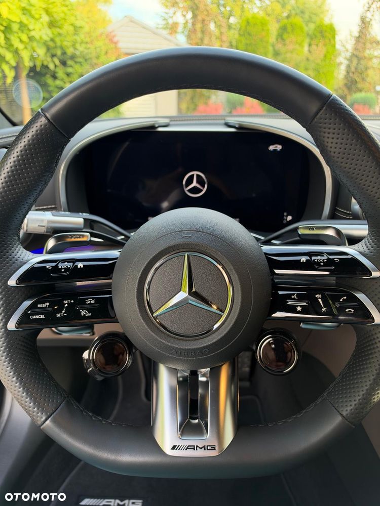 Mercedes-Benz AMG GT 63 4Matic+ - 13