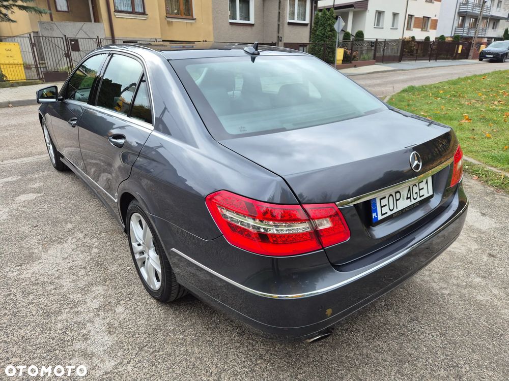 Mercedes-Benz Klasa E 200 CGI BlueEFFICIENCY Automatik Avantgarde - 13