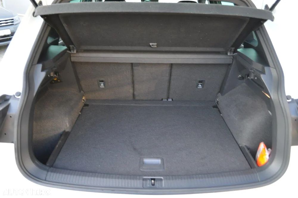 Volkswagen Tiguan 2.0 TDI SCR 4MOTION DSG R-Line - 37