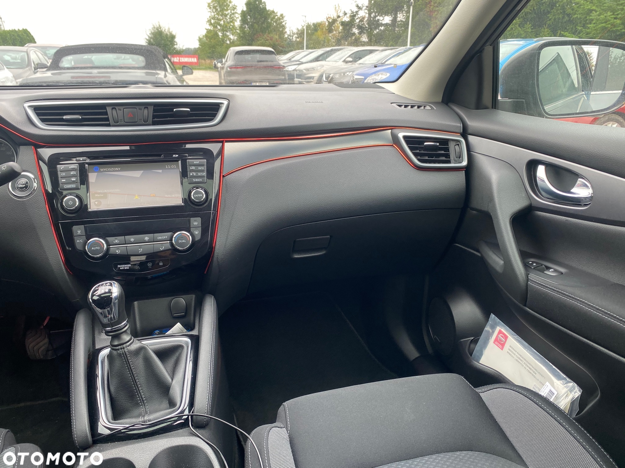 Nissan Qashqai 1.6 DIG-T N-Connecta - 31