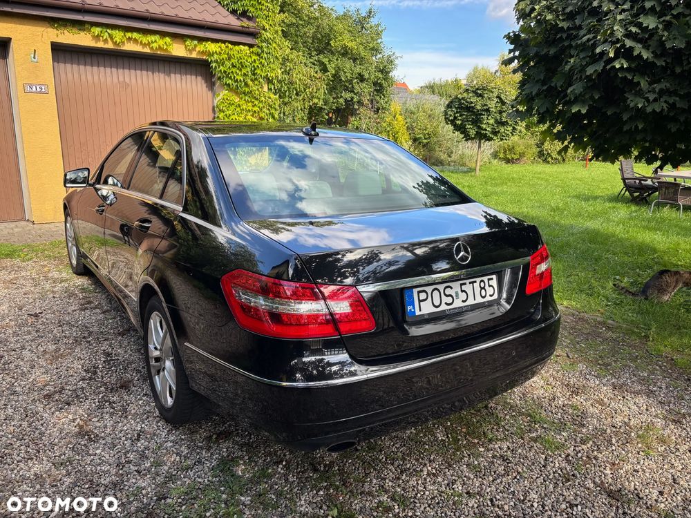 Mercedes-Benz Klasa E 250 CGI BlueEffICIENCY Avantgarde - 5