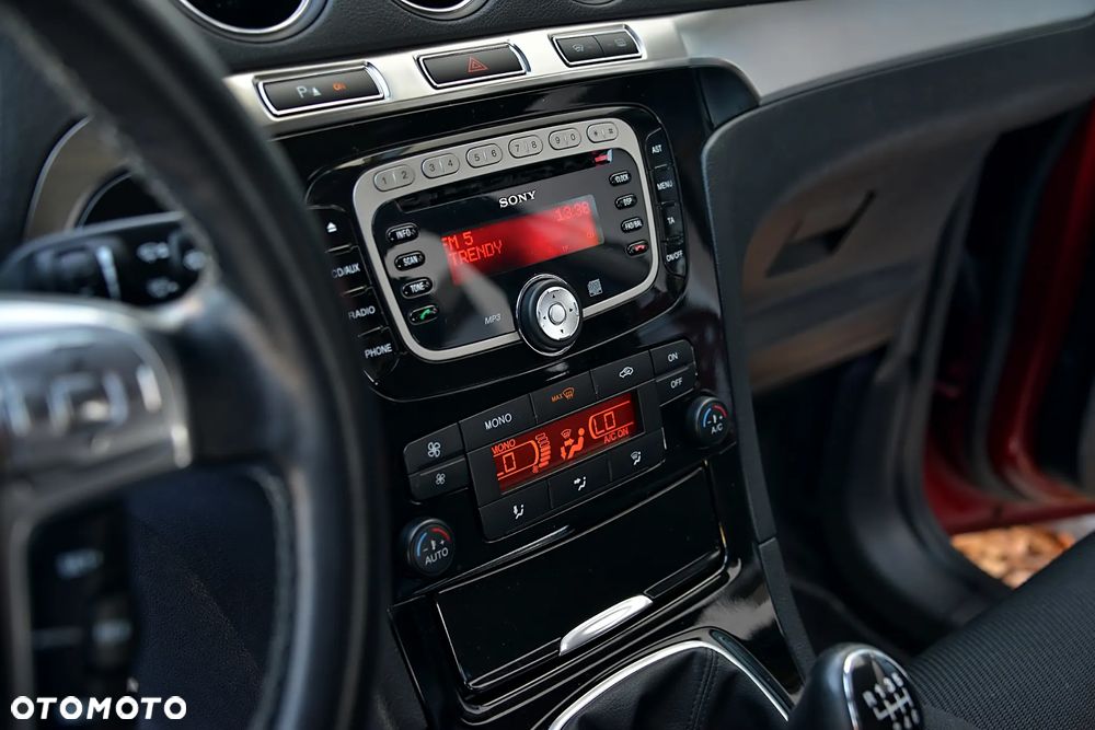 Ford S-Max 2.0 TDCi DPF Titanium - 28