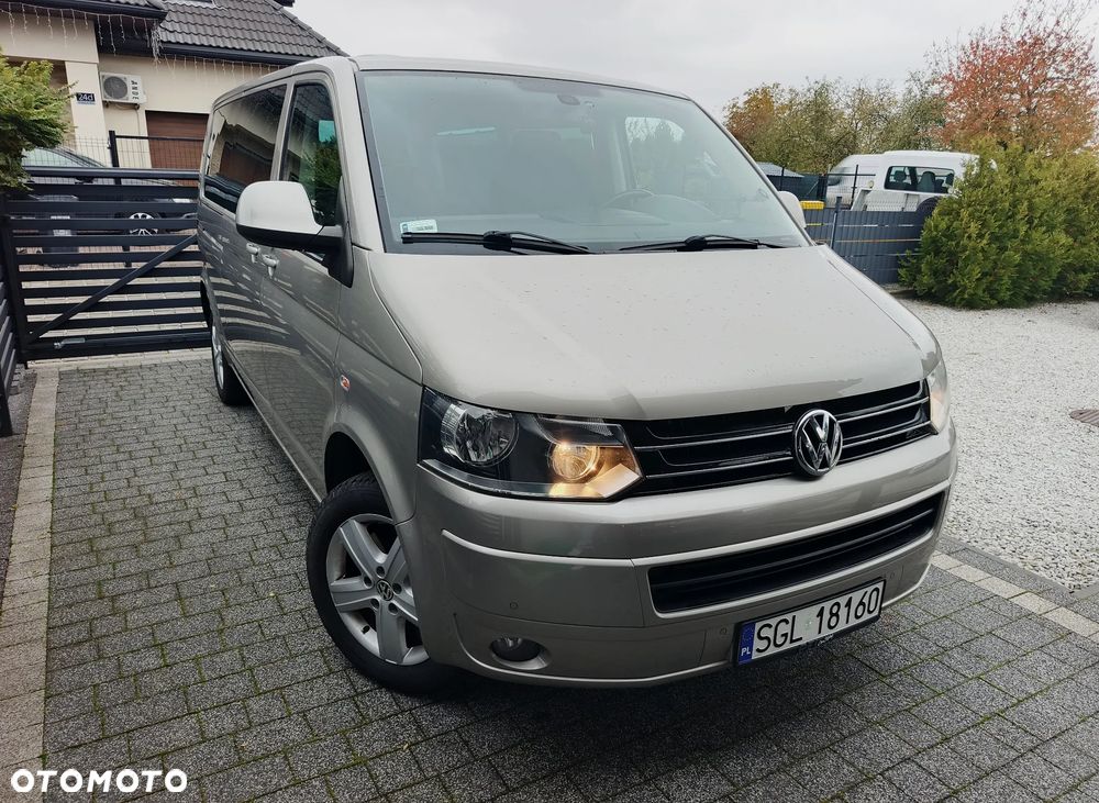 Volkswagen Multivan 2010 photo 2