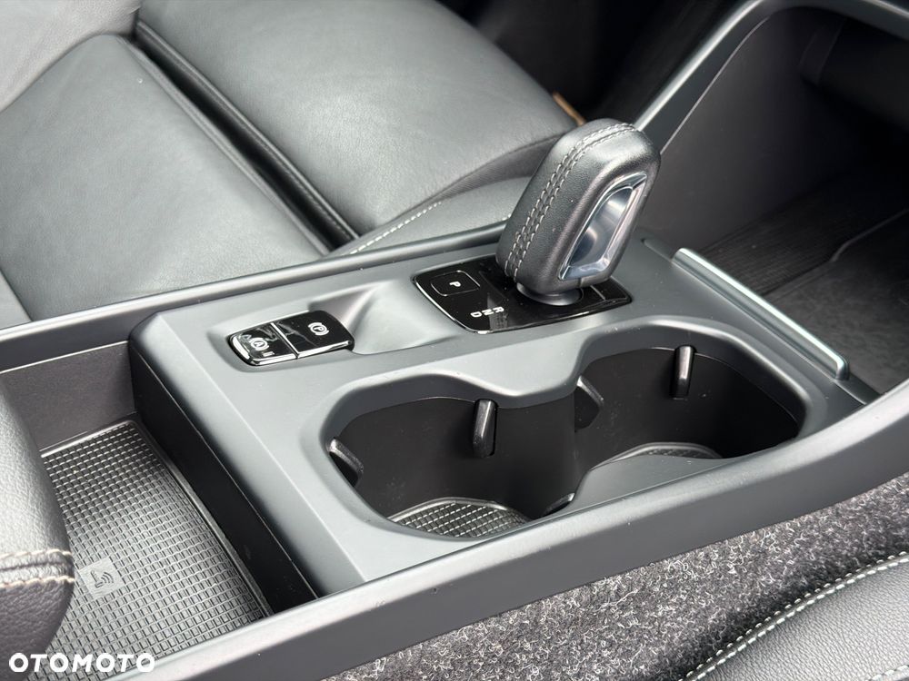 Volvo XC 40 - 39