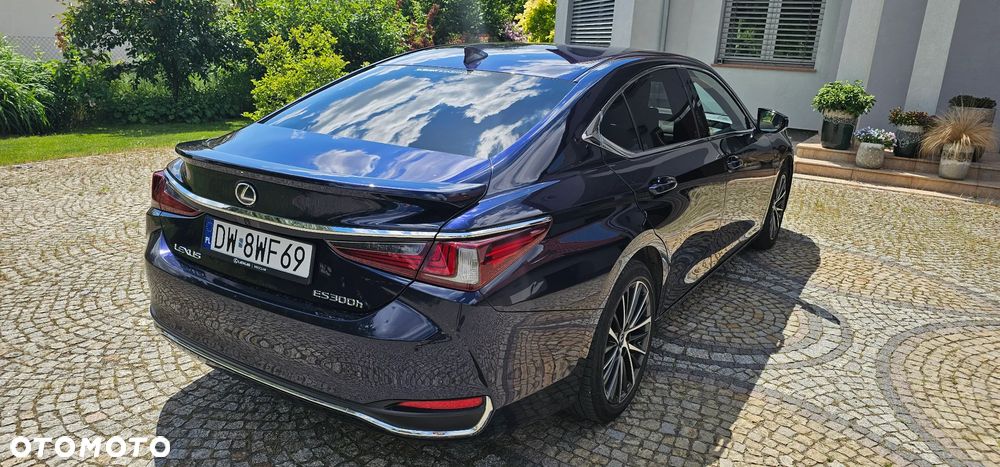 Lexus ES - 3