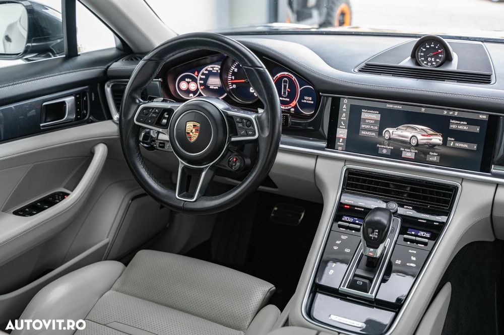 Porsche Panamera 4S Executive - 15