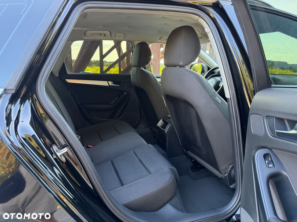 Audi A4 Avant 3.0 TDI DPF clean diesel quattro tiptron Attraction - 11