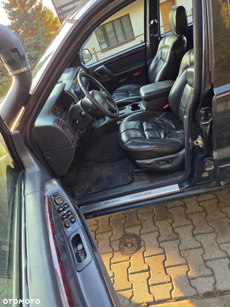 Jeep Grand Cherokee - 11