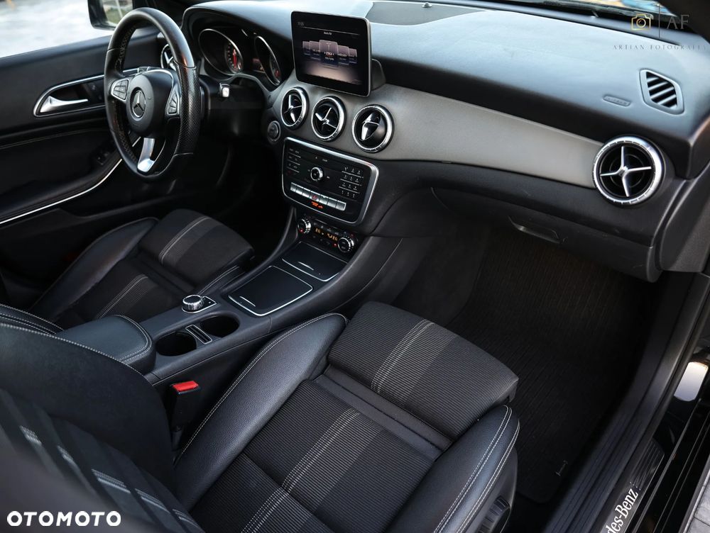 Mercedes-Benz CLA 200 d 7G-DCT - 22