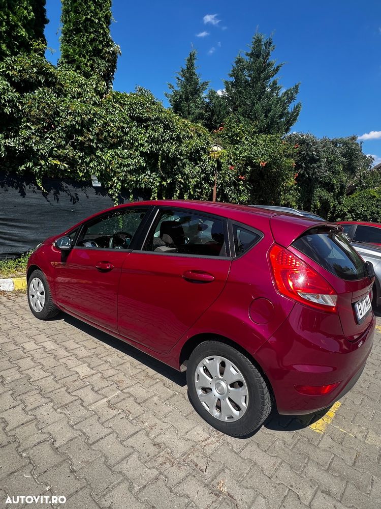 Ford Fiesta 1.3i Ambiente - 5