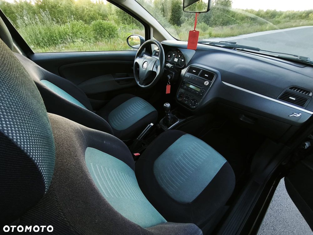 Fiat Grande Punto - 11