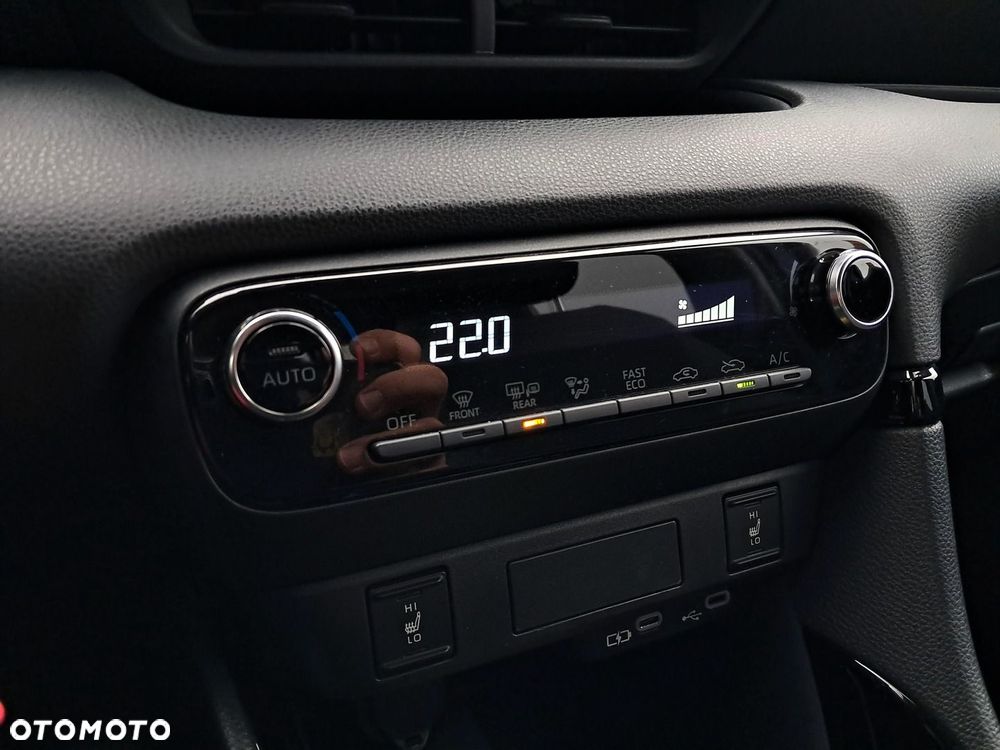 Toyota Yaris Hybrid 1.5 Style - 18