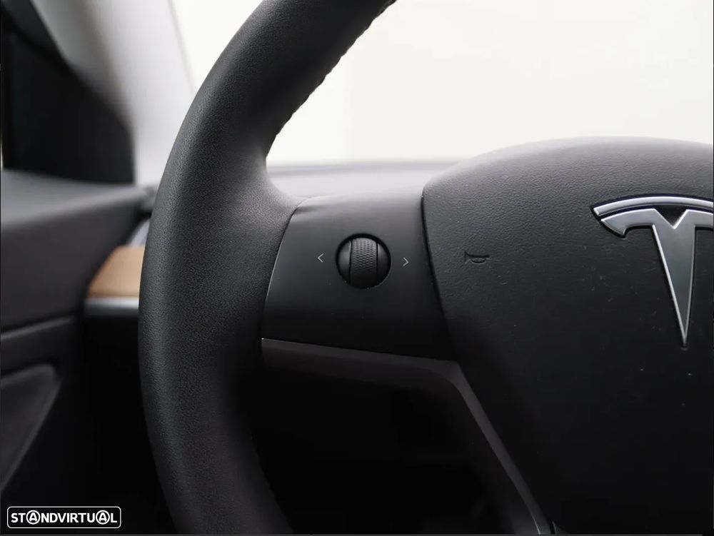 Tesla Model 3 Long-Range Dual Motor AWD - 30