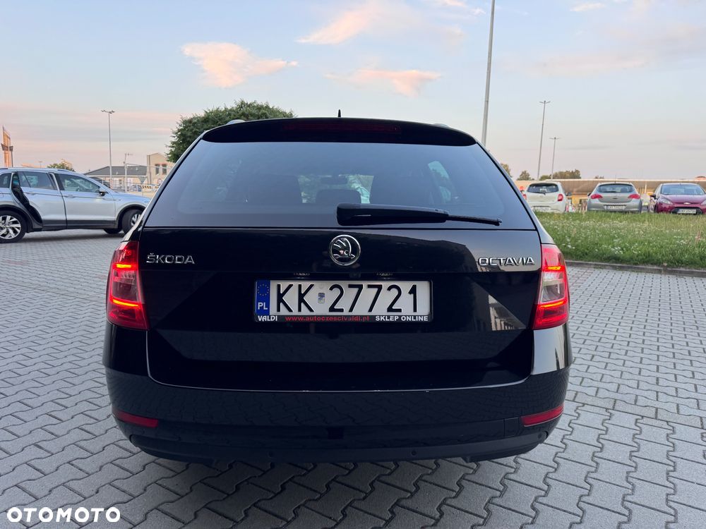 Skoda Octavia 2.0 TDI Style DSG - 5