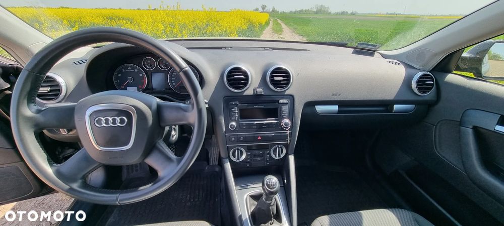 Audi A3 Sportback 1.2 TFSI Attraction - 9