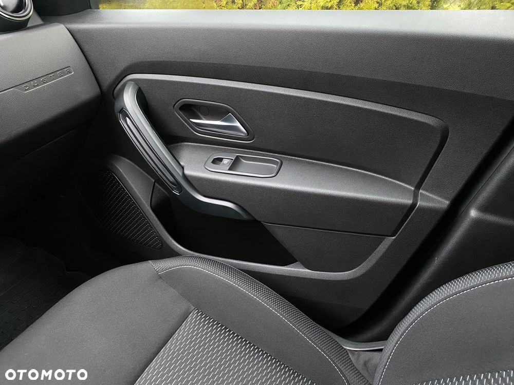 Dacia Duster 1.6 SCe Laureate S&S - 11