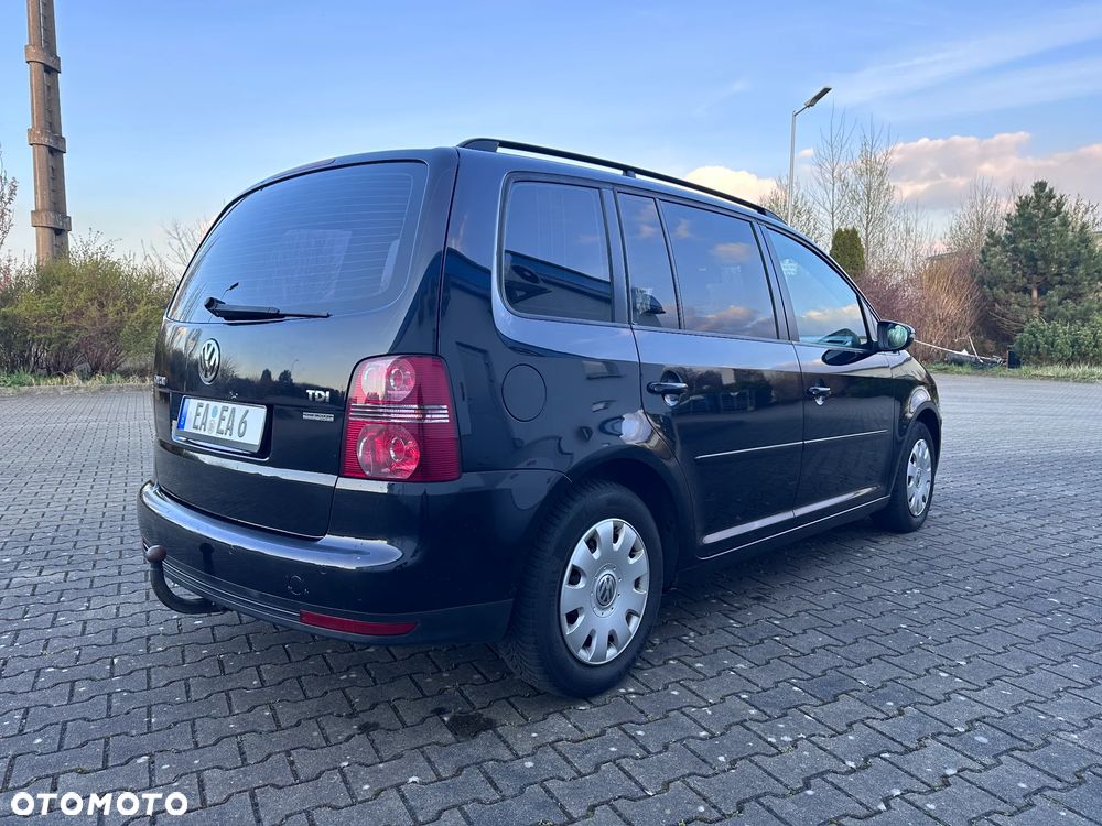 Volkswagen Touran 1.9 TDI DPF BlueMot Highline - 7