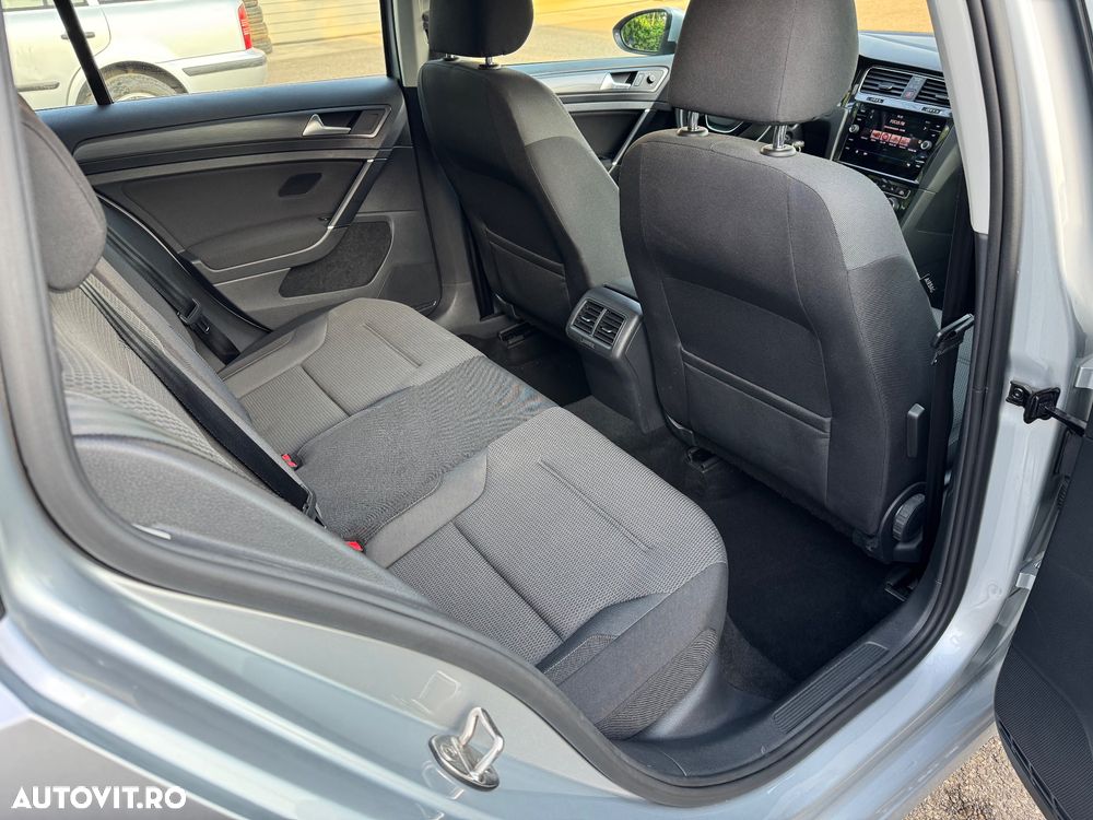 Volkswagen Golf 2.0 TDI SCR DSG Comfortline - 30