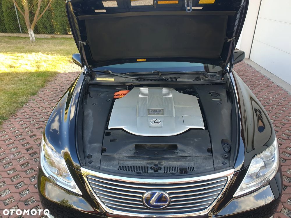 Lexus LS - 7