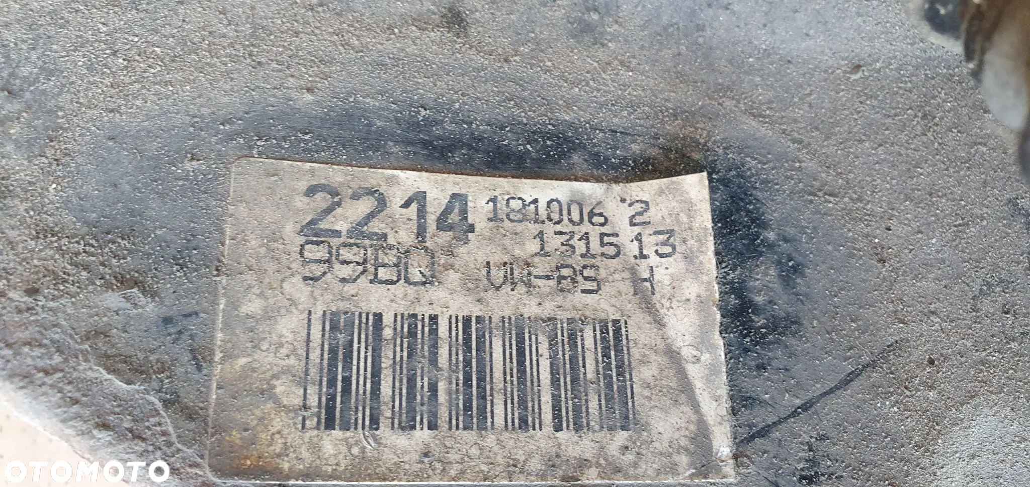 Zwrotnica piasta lewy przód przednia lewa VW Transporter T5 2.5 TDI - 6