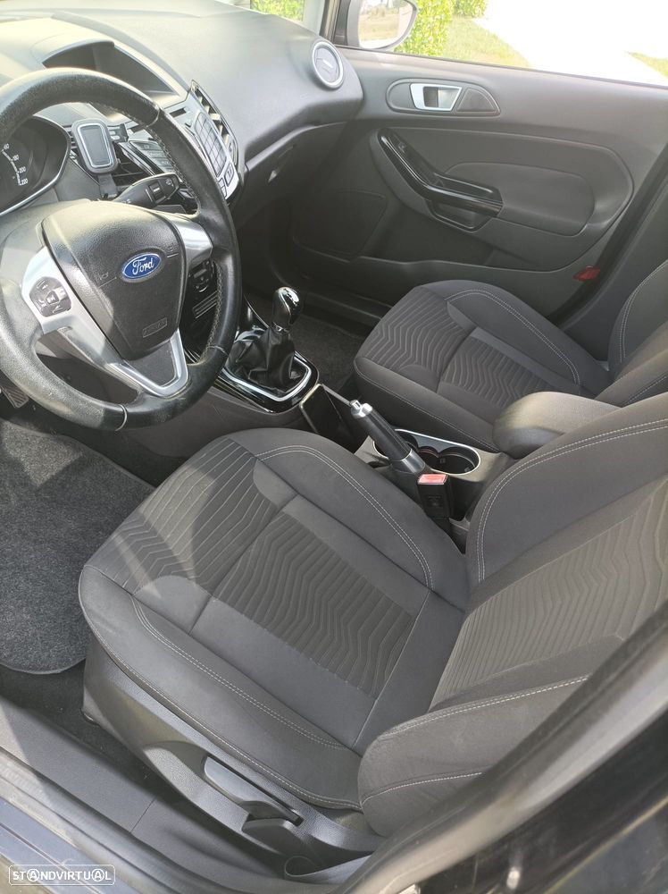 Ford Fiesta 1.5 TDCi Titanium - 11