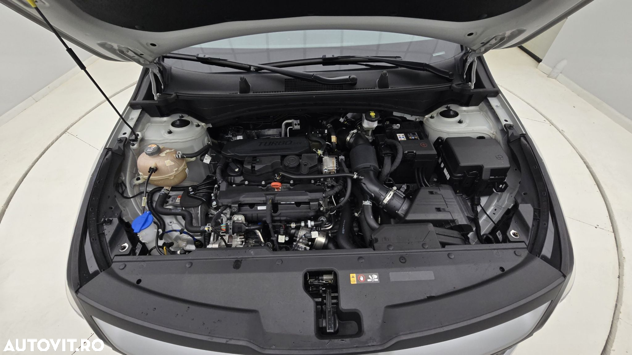Kia Sportage 1.6 T-GDI HEV 6AT 4x4 Business Line - 24