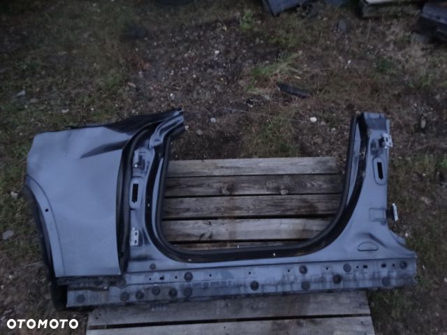 BMW e84 X1 Próg Słupek Le - 2