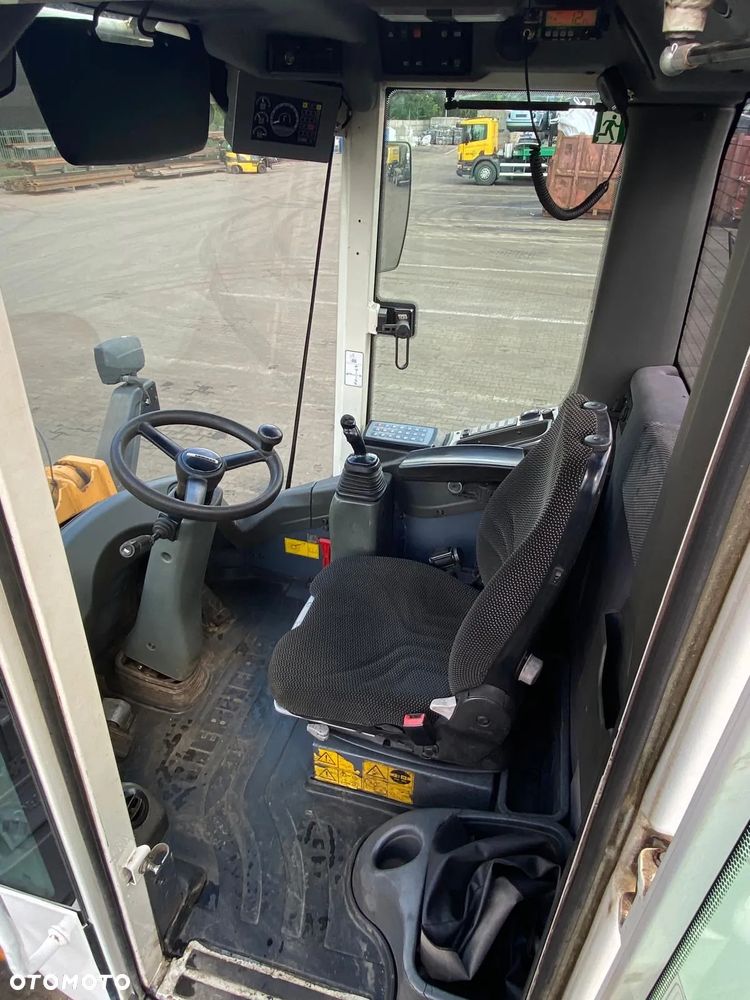 Liebherr L524 - 8