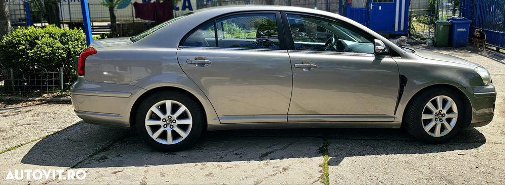 Toyota Avensis 1.8 VVT-i - 2