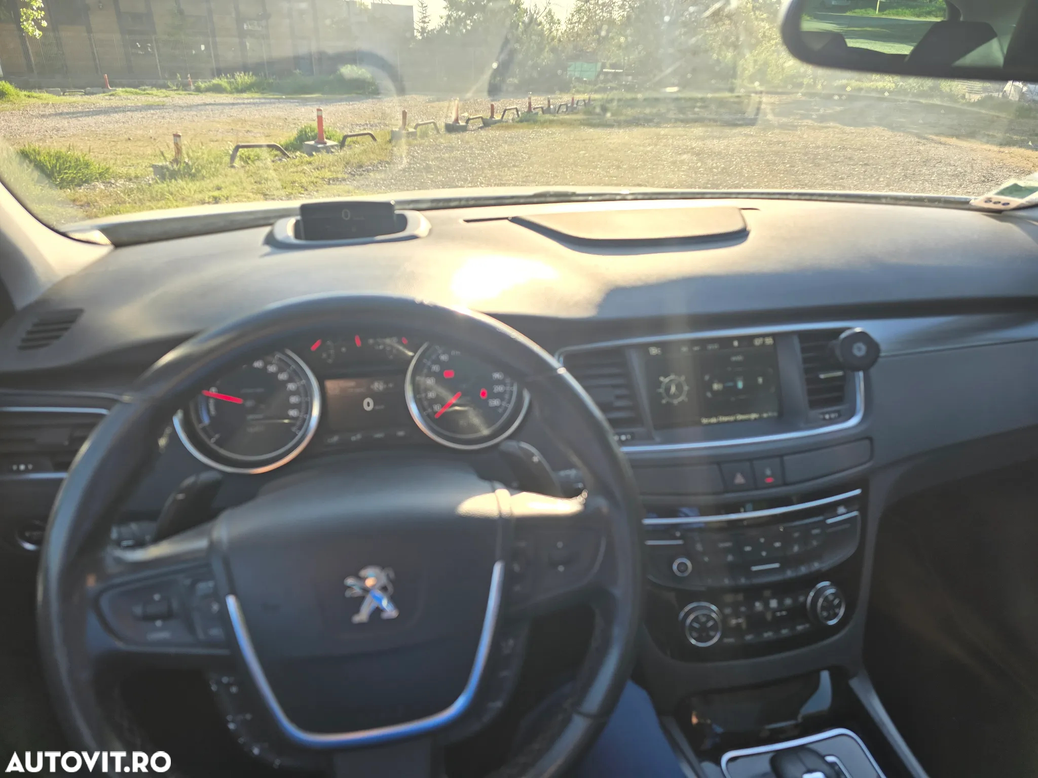 Peugeot 508 RXH Hybrid4 - 27