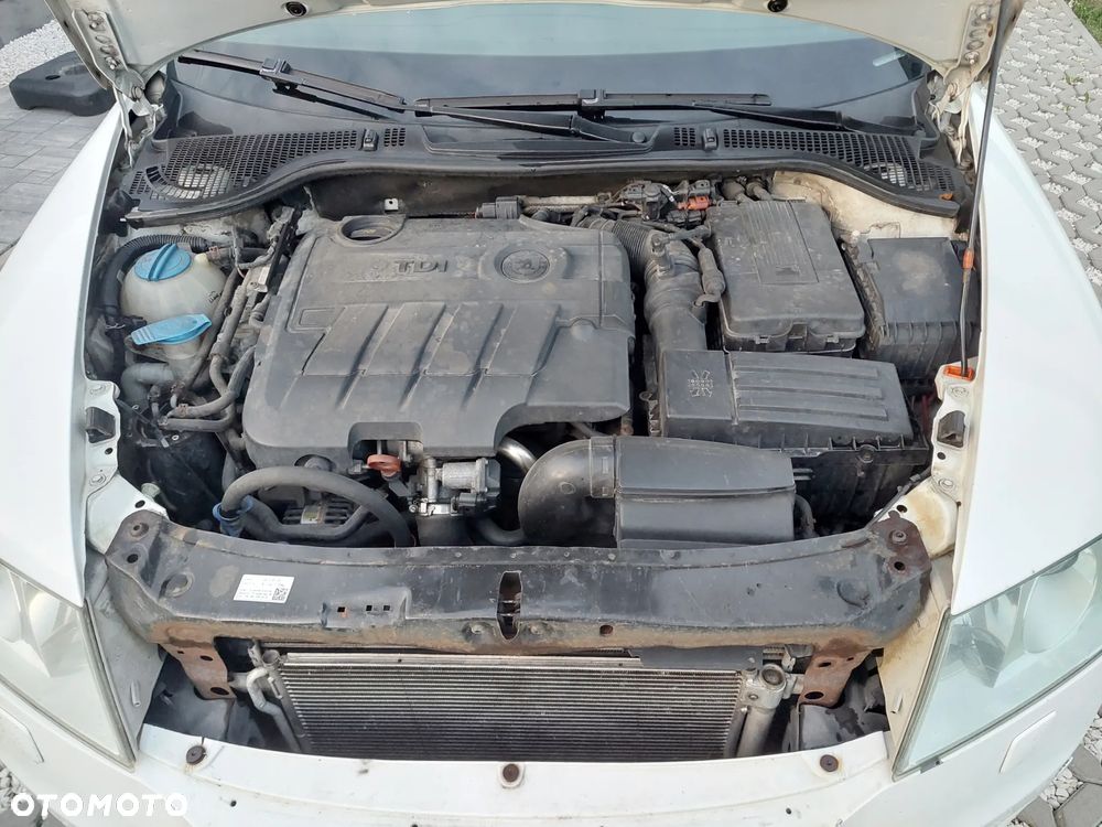 Skoda Octavia 2.0 TDI CR DPF RS - 5