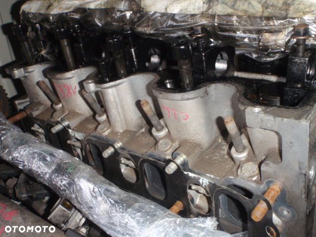 silnik głowica fiat doblo punto bravo II croma marea stilo alfa 147 156 vectra astra zafira 1.9 8v - 3