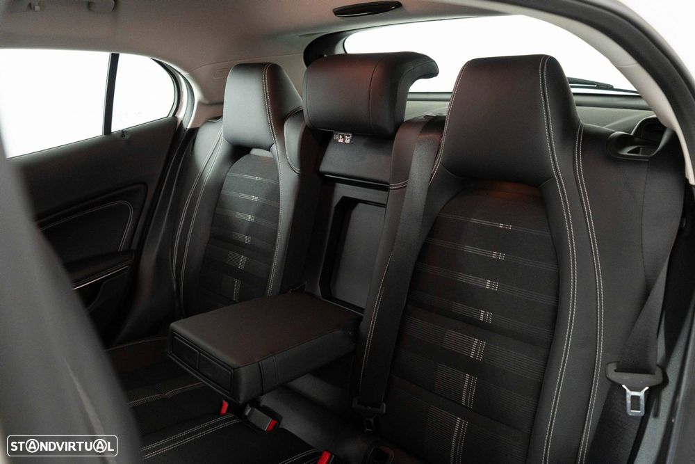Mercedes-Benz GLA 180 d Urban Aut. - 13