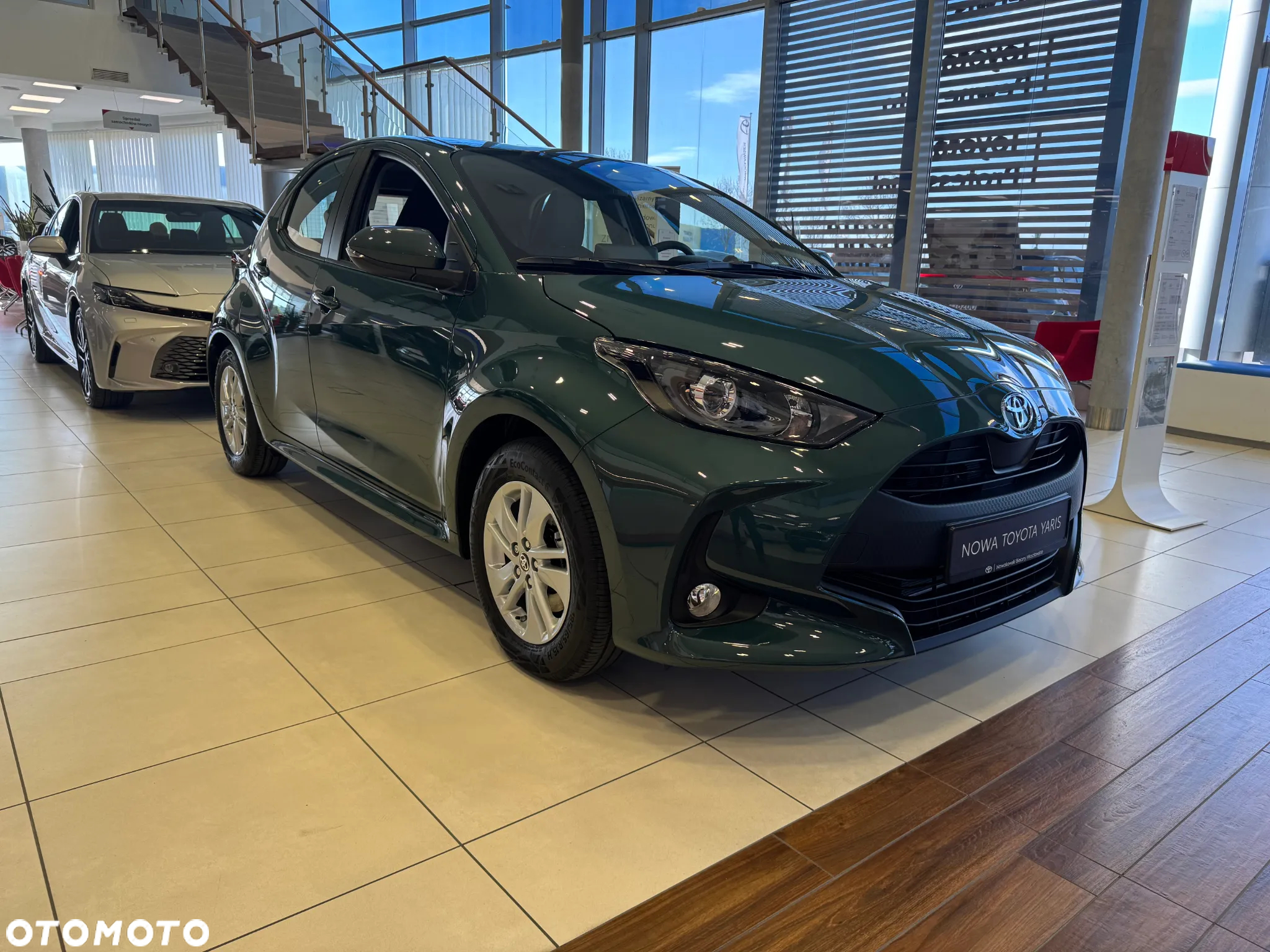 Toyota Yaris Hybrid 1.5 Comfort - 2