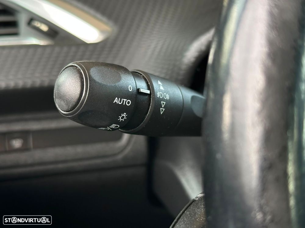 Peugeot 208 1.5 BlueHDi Allure Pack - 16