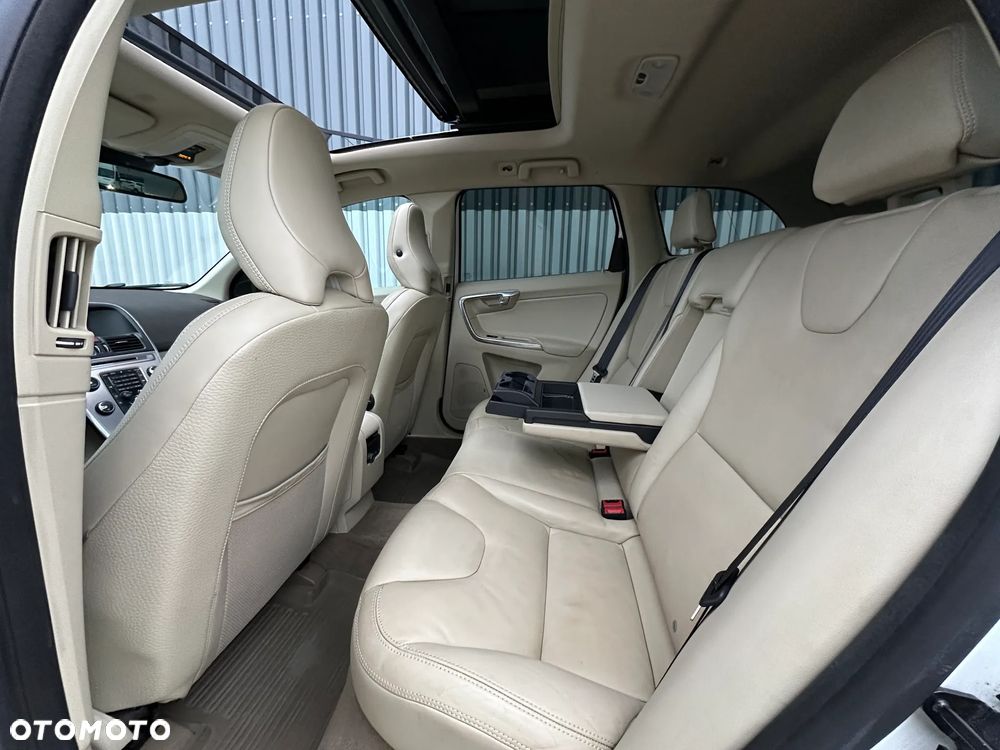 Volvo XC 60 3.2 AWD Summum - 4