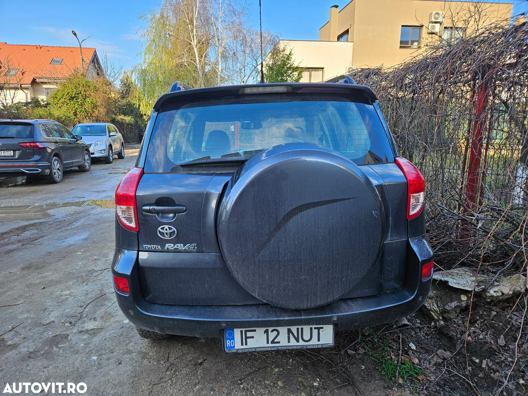 Toyota RAV4 2.2 D-4D Luxury - 3