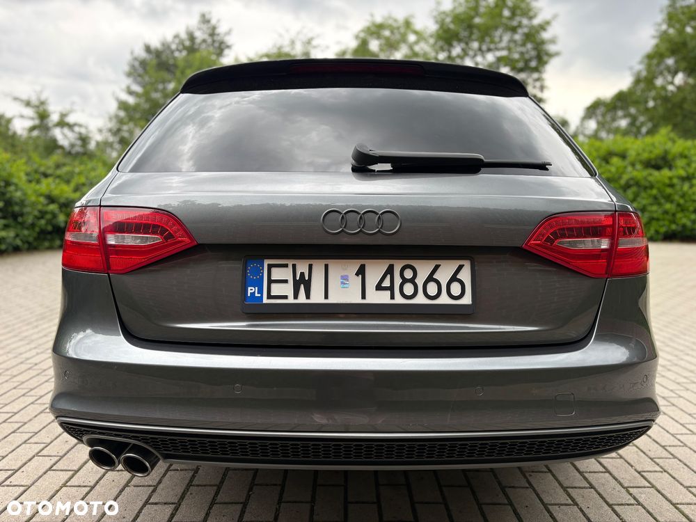 Audi A4 Avant 2.0 TDI Quattro S tronic - 11