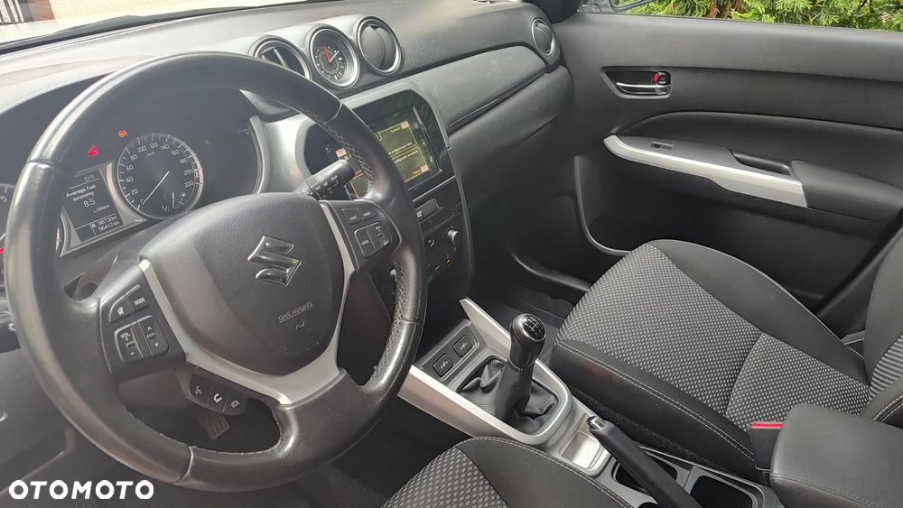 Suzuki Vitara 1.6 Comfort 2WD - 6