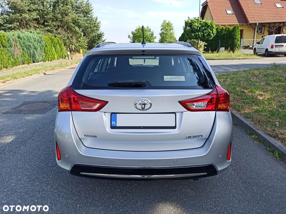 Toyota Auris 1.4 D-4D Business Edition - 6